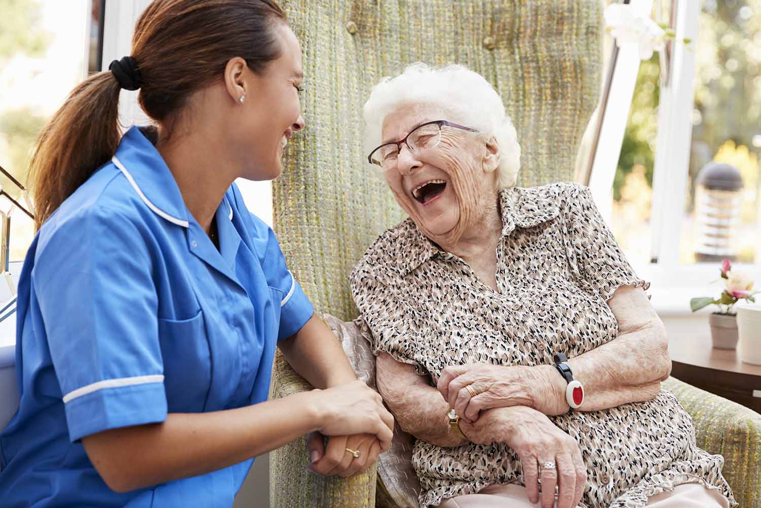 24/7 companion caregivers in Bridgeport, CT providing emotional support for seniors.